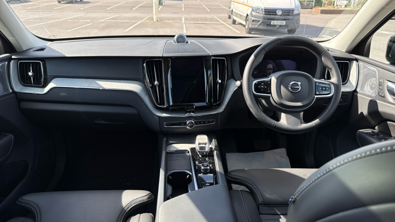 Volvo XC60 2.0 T8 [455] PHEV Ultra Dark 5dr AWD Geartronic Estate